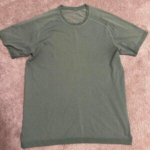 Lululemon Metal Vent Shirt Large